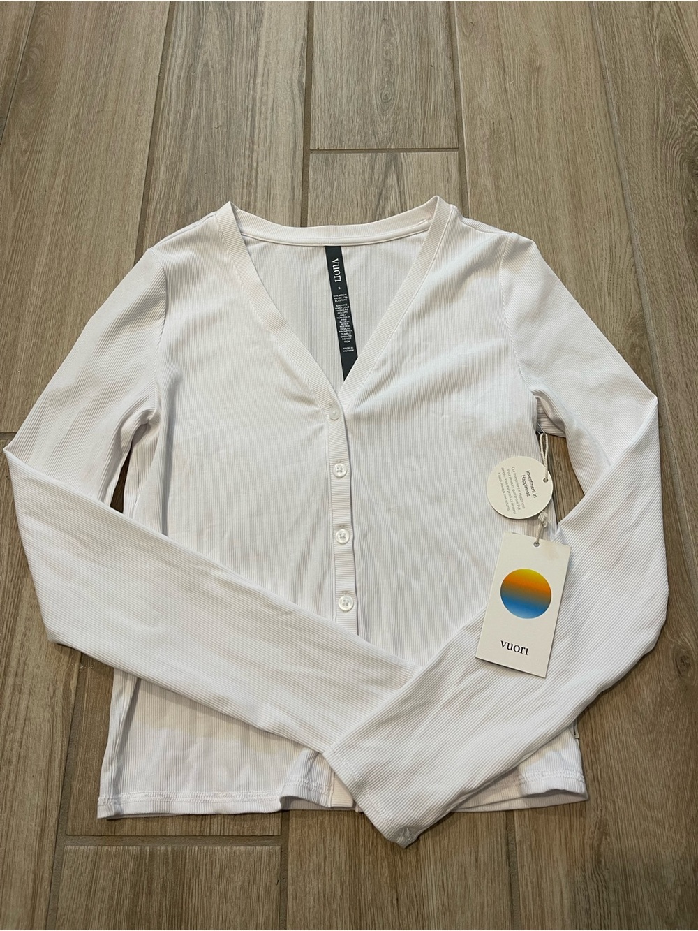 NWT Vuori Long Sleeve Pose Ribbed Button Down Cardigan White Sz S VW1185
